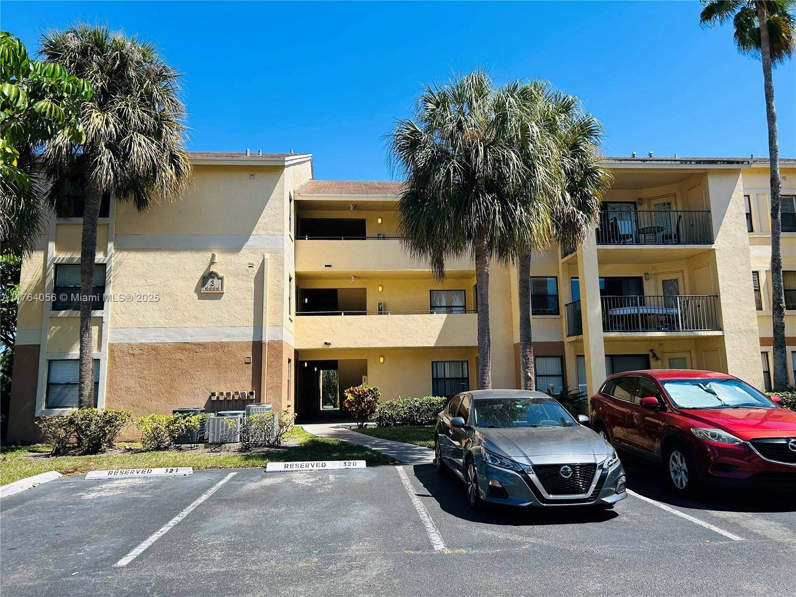 Sunrise, FL 33322,9999 Summerbreeze Dr #323