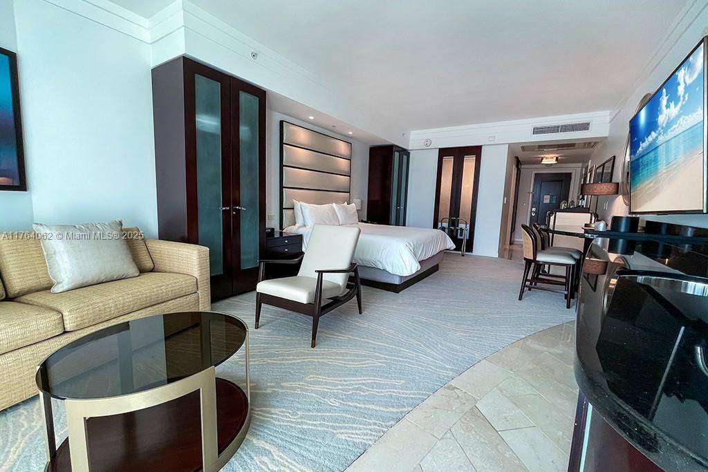 Miami Beach, FL 33140,4391 Collins ave #616