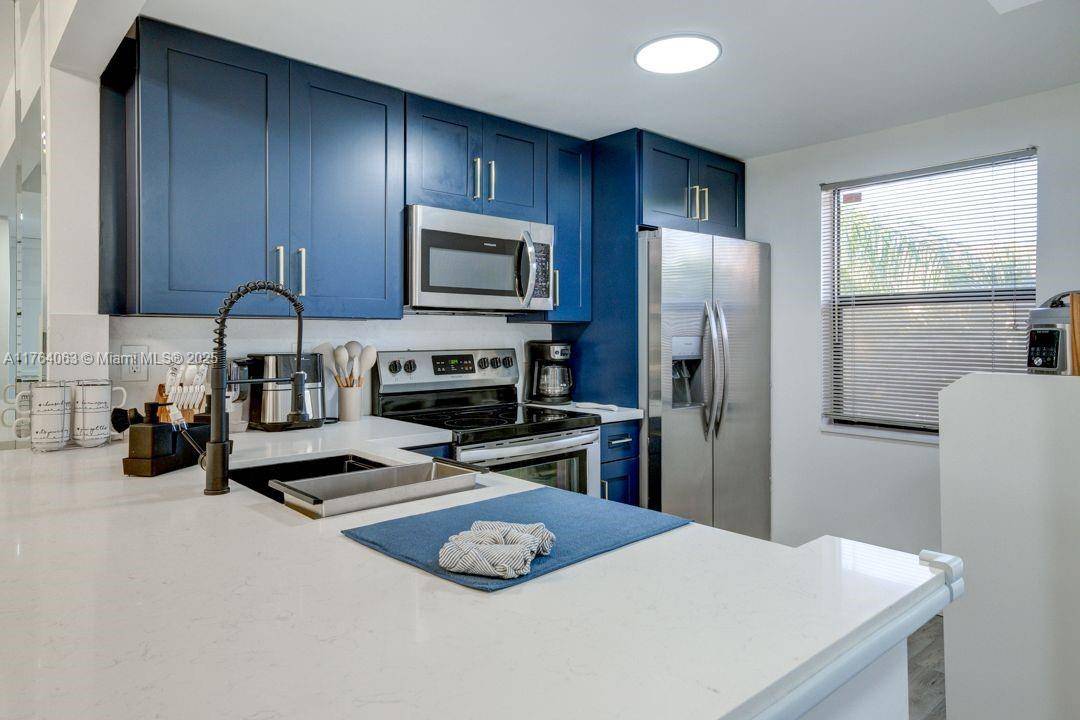 Sunrise, FL 33322,2726 NW 104th Ave #302