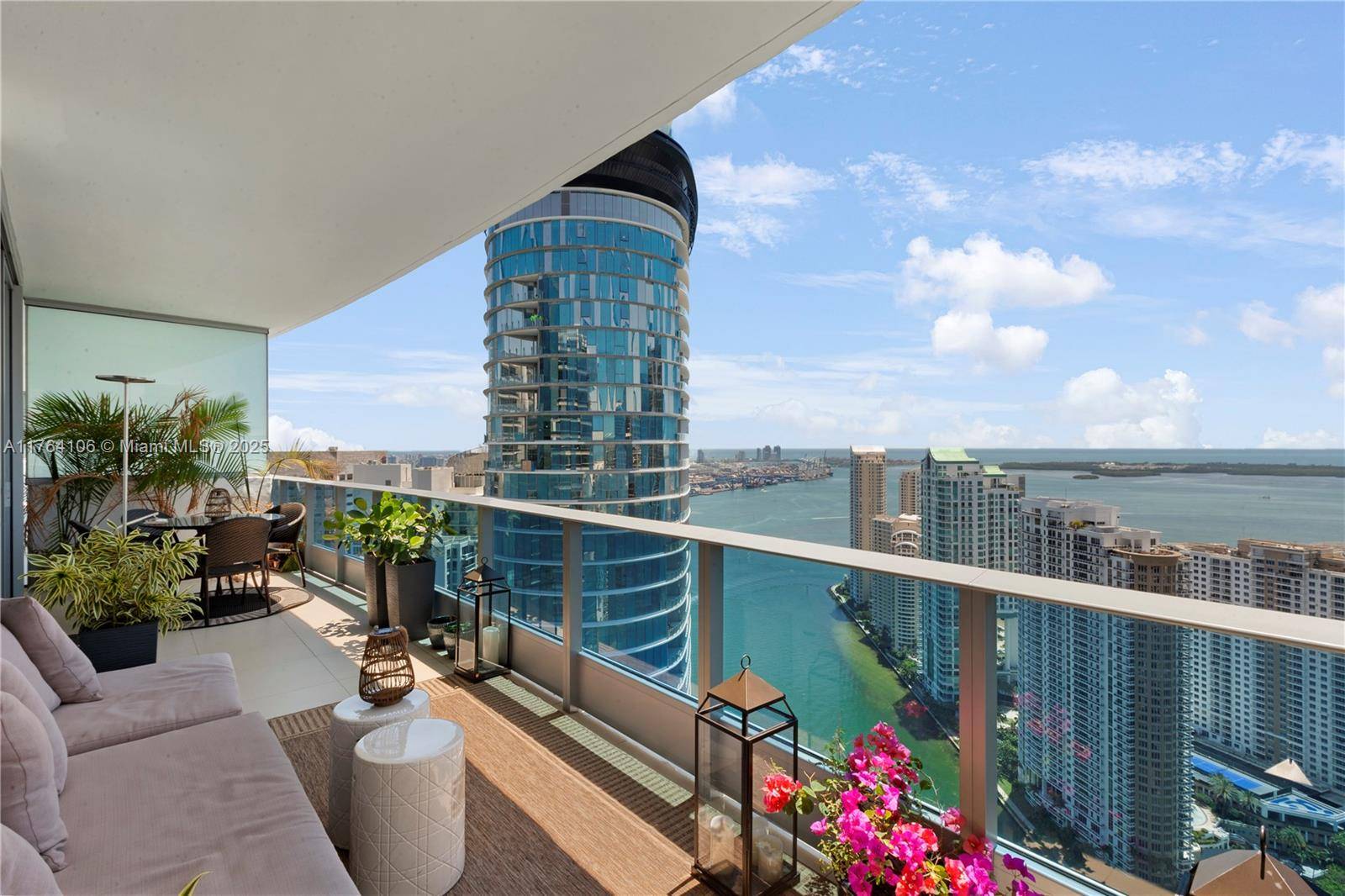 Miami, FL 33131,200 Biscayne Boulevard Way #4907