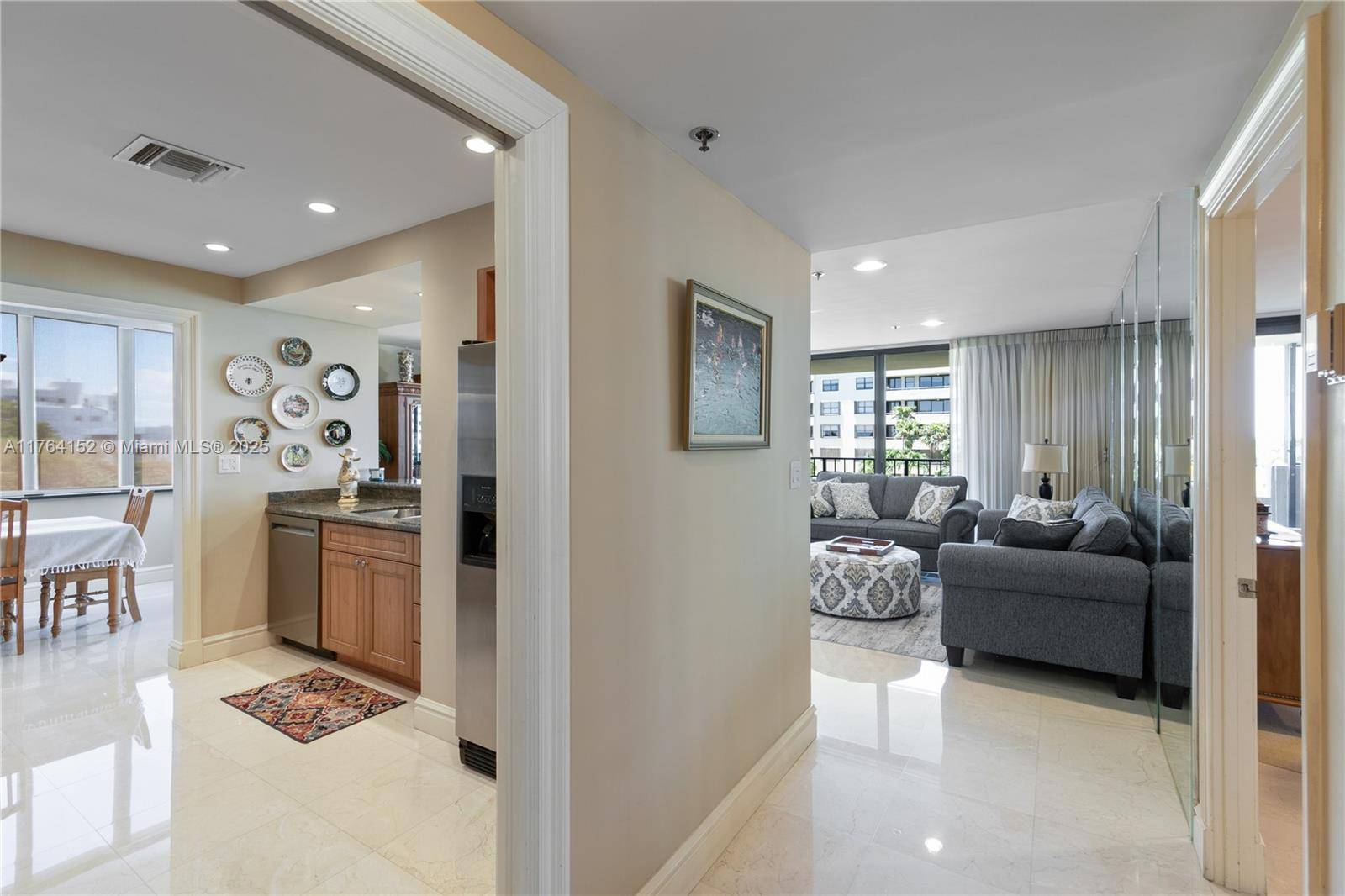 Key Biscayne, FL 33149,251 Crandon Blvd #410