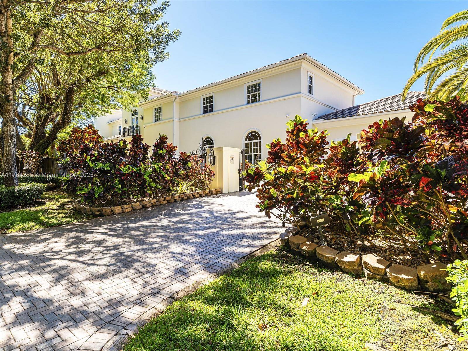 Pinecrest, FL 33156,9076 SW 59th Ct