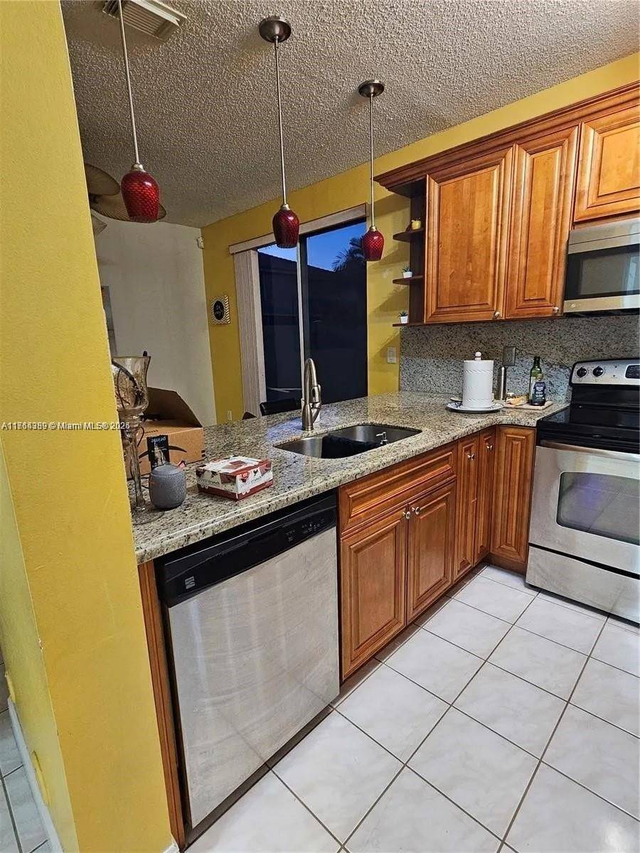 Pembroke Pines, FL 33028,16149 NW 22nd St
