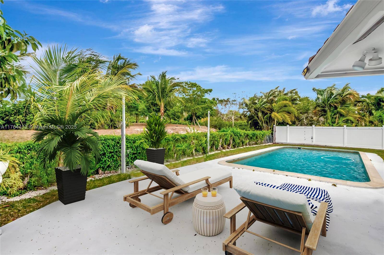 Boca Raton, FL 33433,22071 W Soliel Cir W