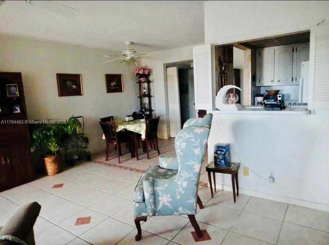 West Palm Beach, FL 33417,130 Camden #F