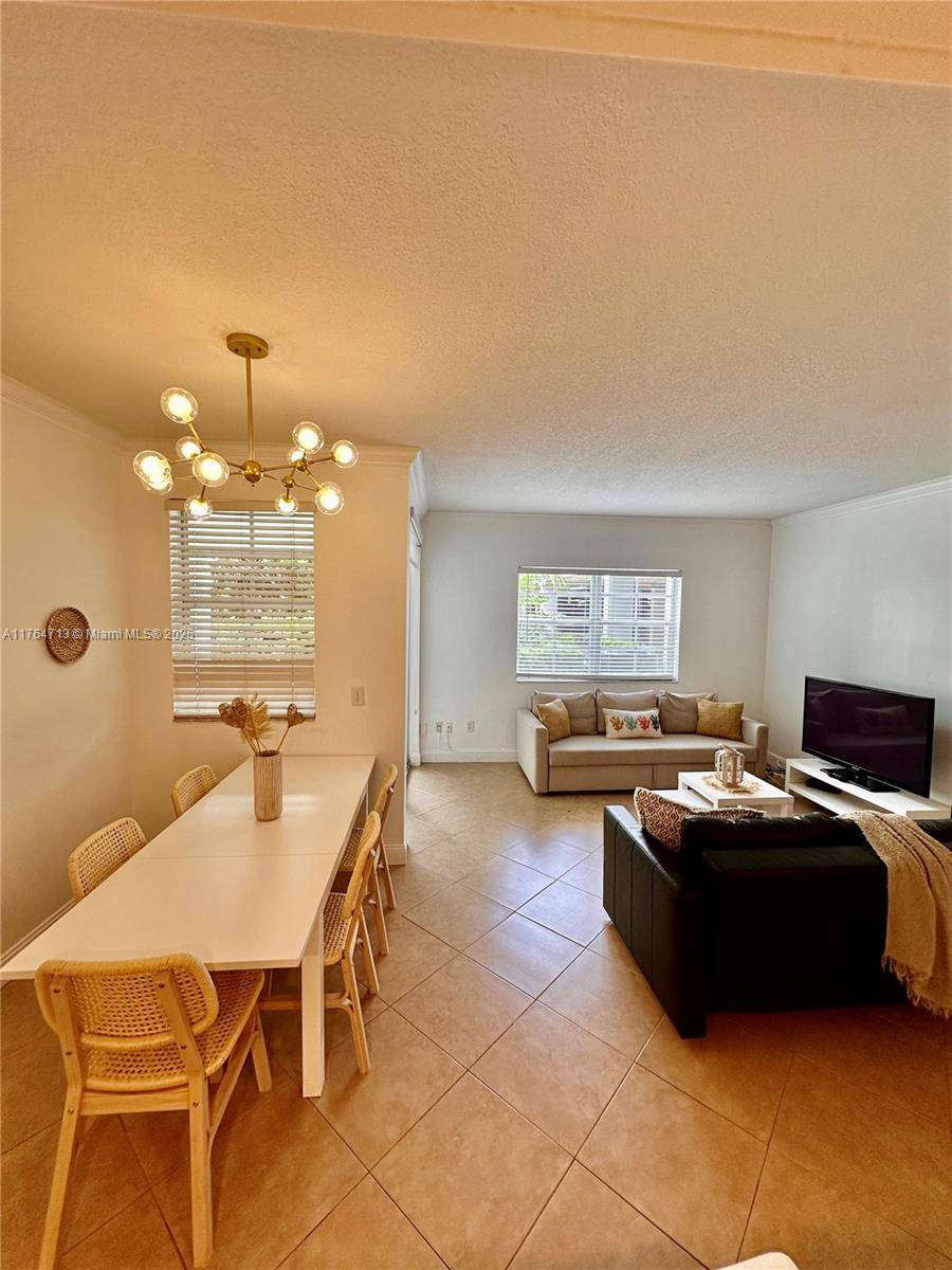 Aventura, FL 33160,3215 NE 184th St #14113