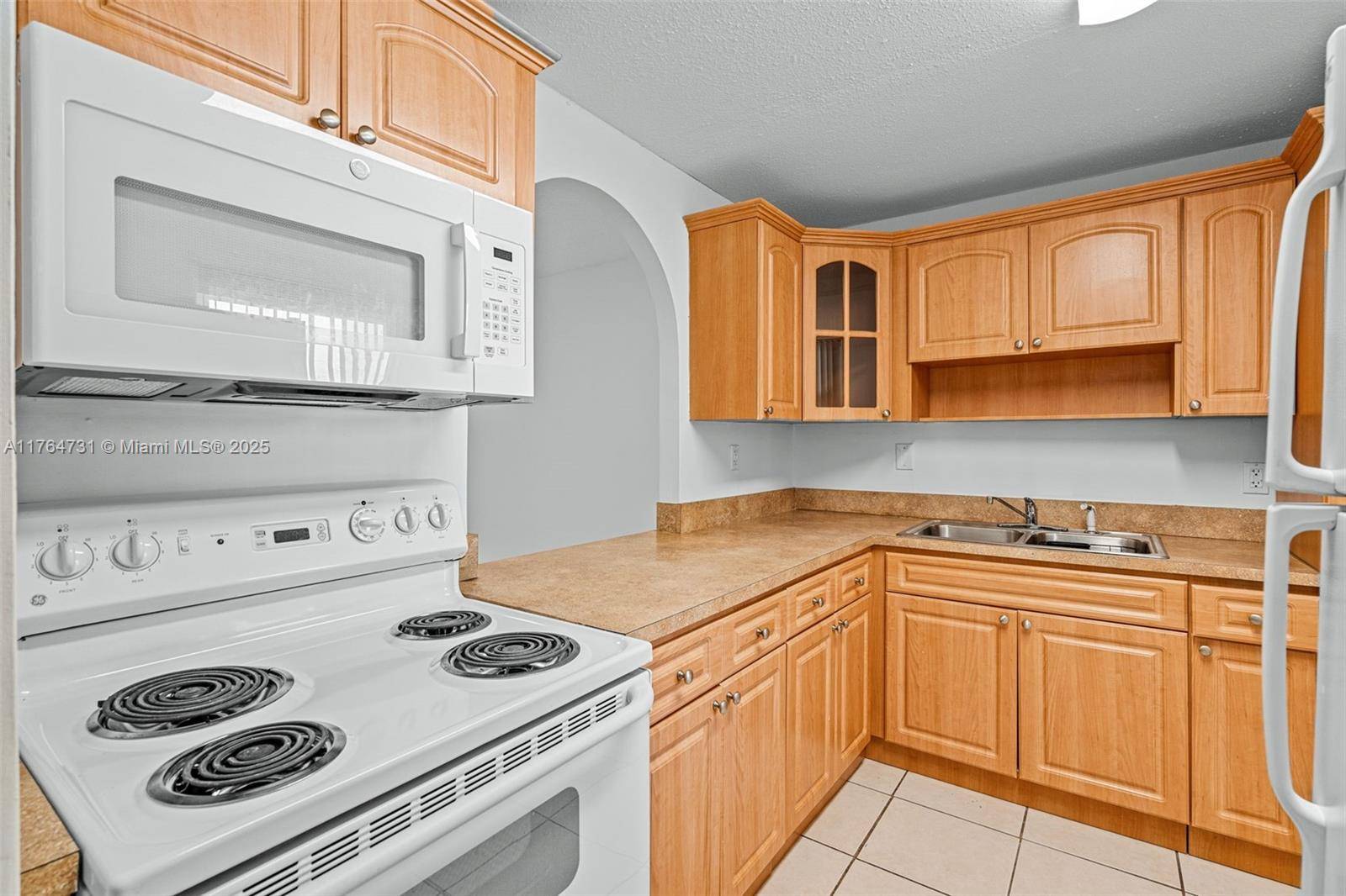 Miami, FL 33176,9952 SW 88th St #9952