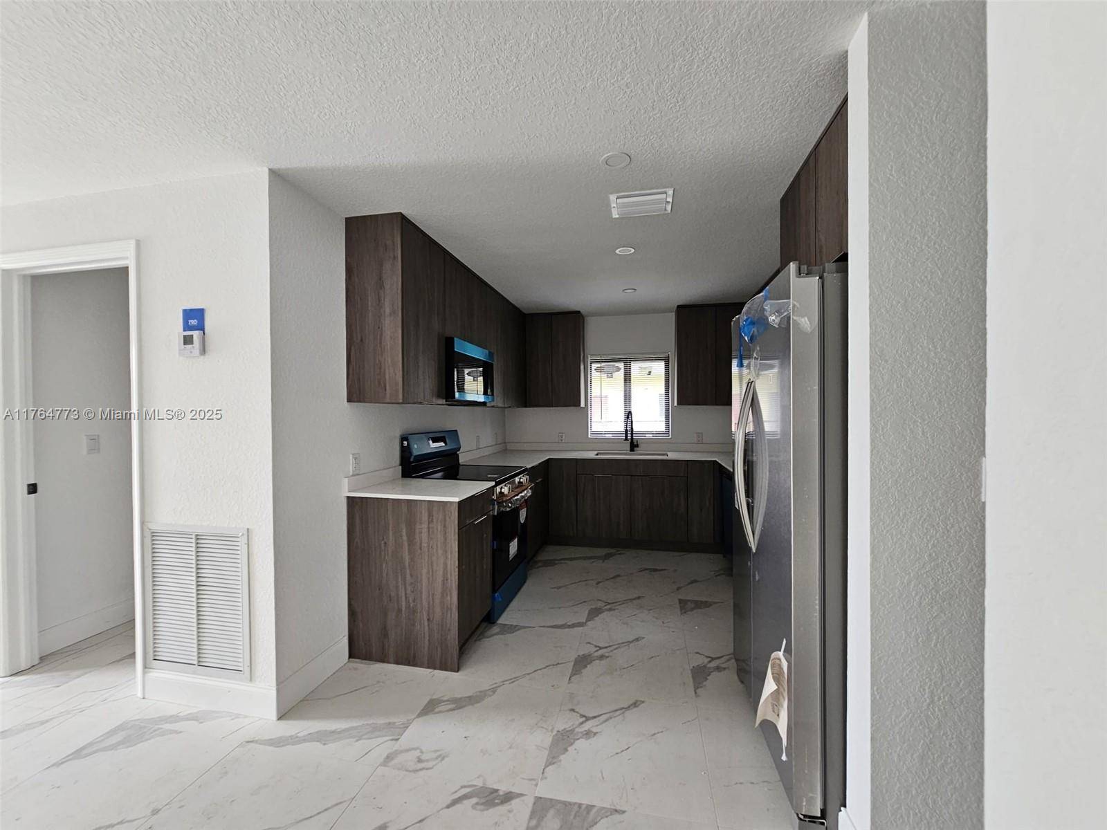 Pompano Beach, FL 33060,714 NW 4th Ave