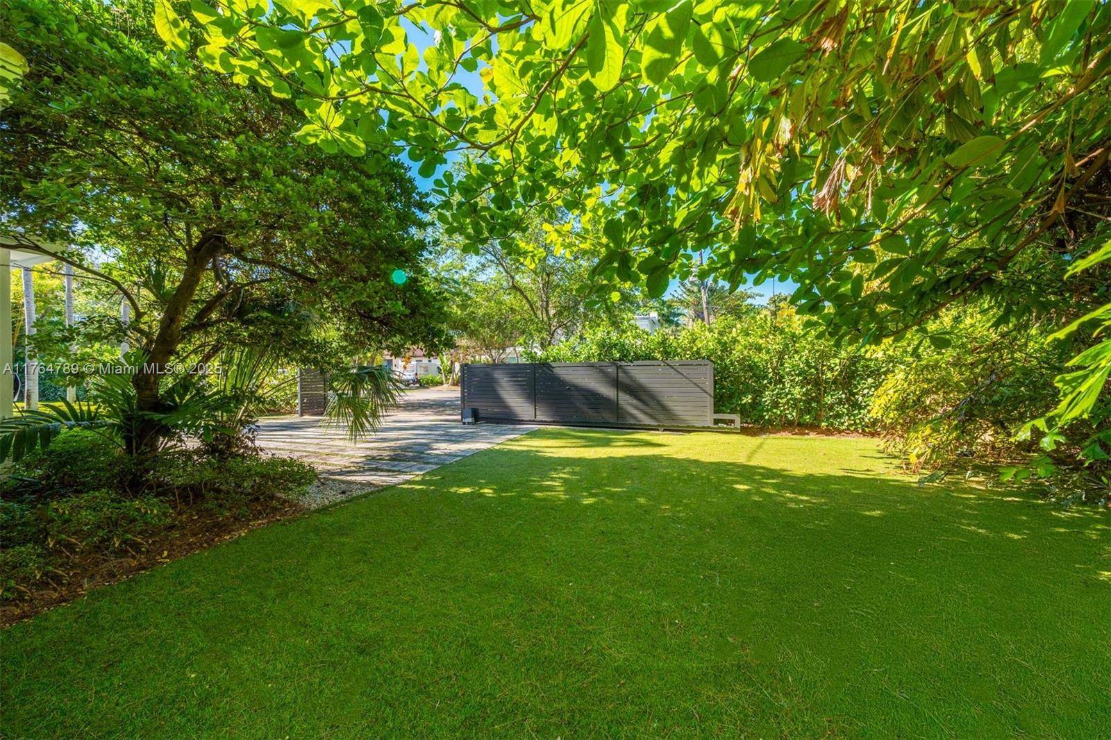 Miami Beach, FL 33140,4213 Nautilus Dr