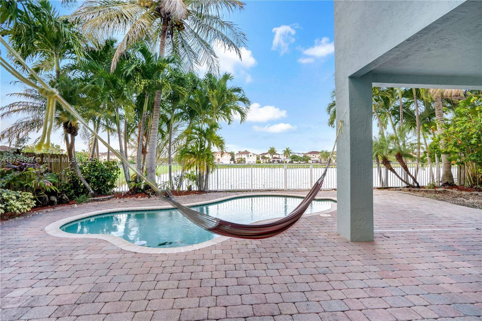 Miami, FL 33193,6425 SW 164th Ave