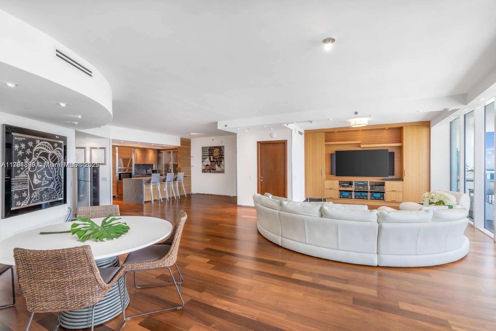 Miami Beach, FL 33139,450 Alton Rd #3303