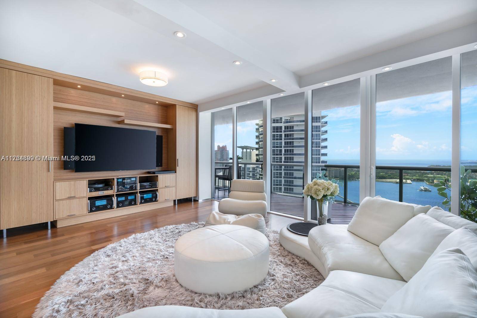 Miami Beach, FL 33139,450 Alton Rd #3303