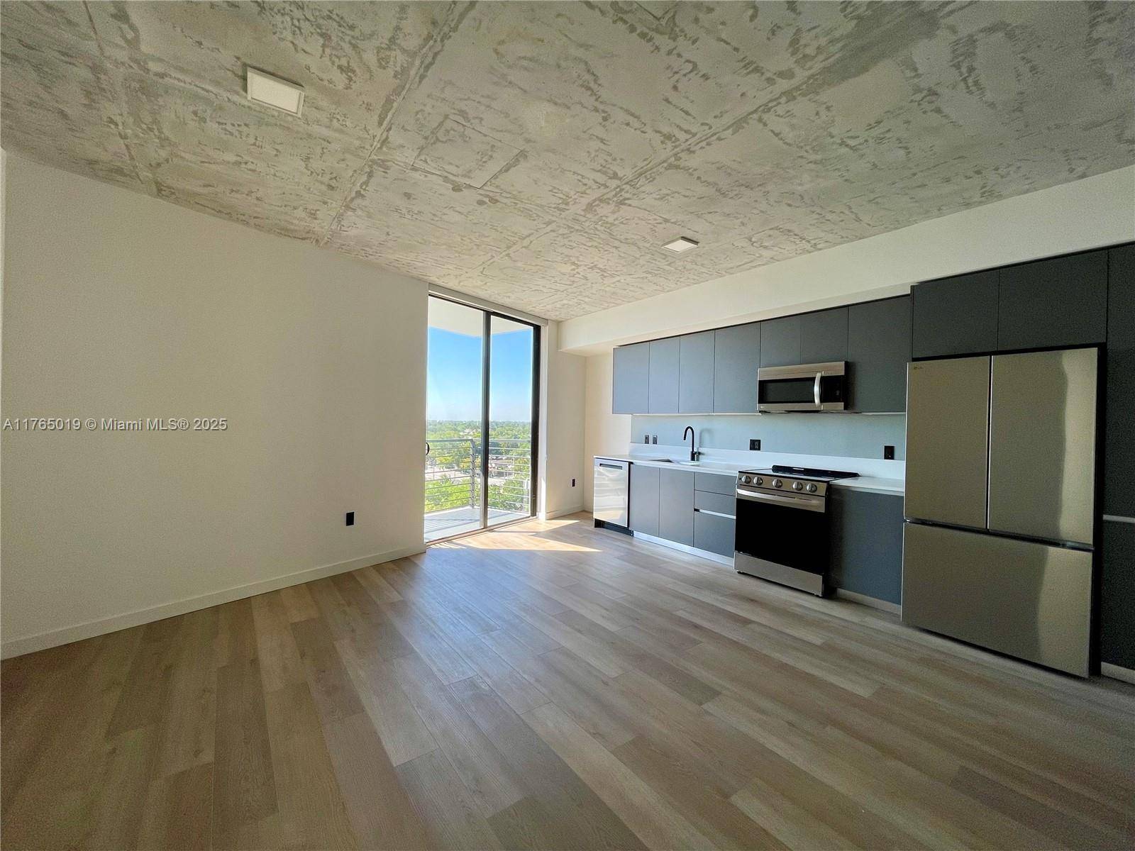 Fort Lauderdale, FL 33315,307 SW 5th St #807