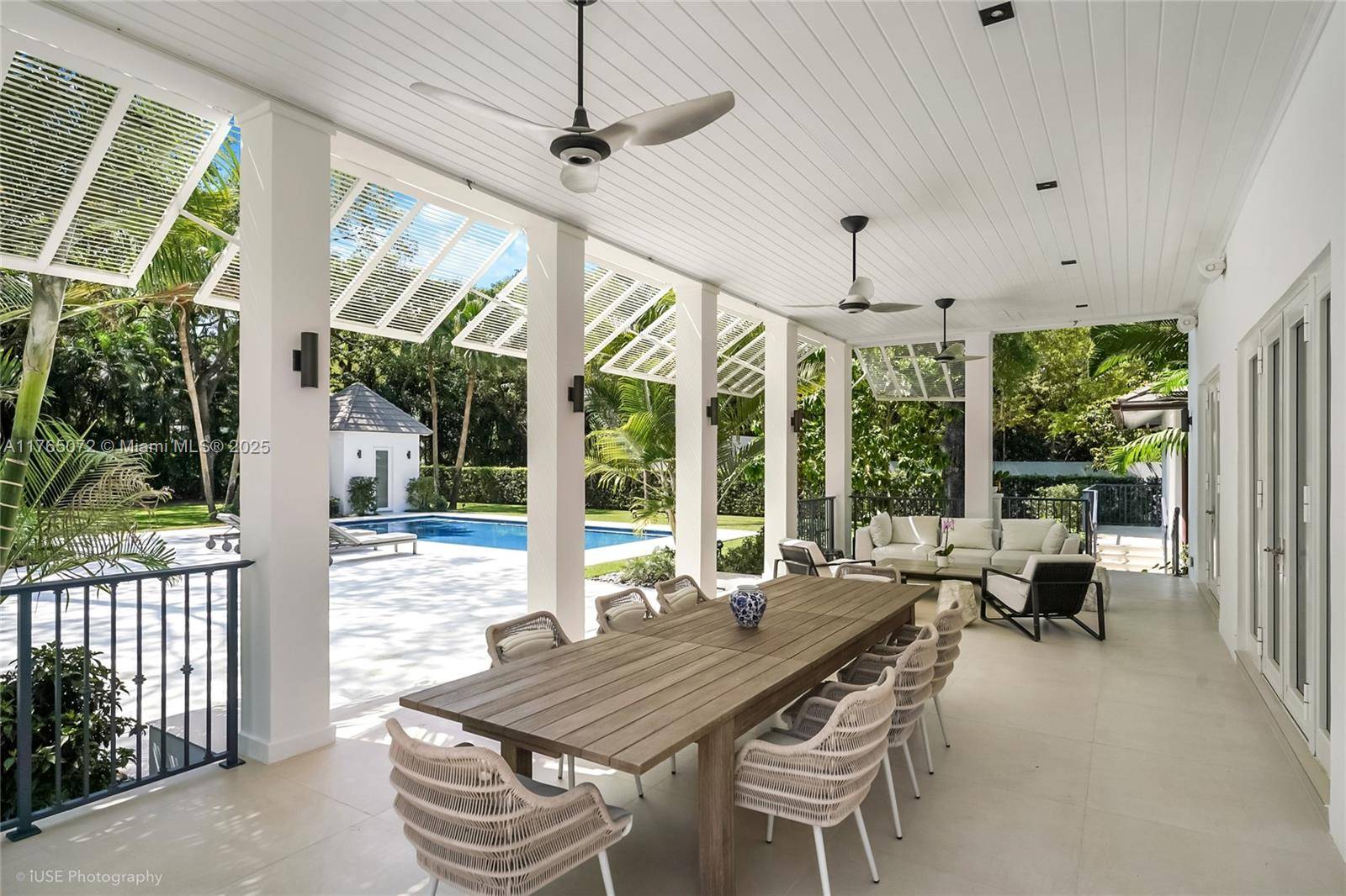 Coral Gables, FL 33143,4550 Sunset Dr