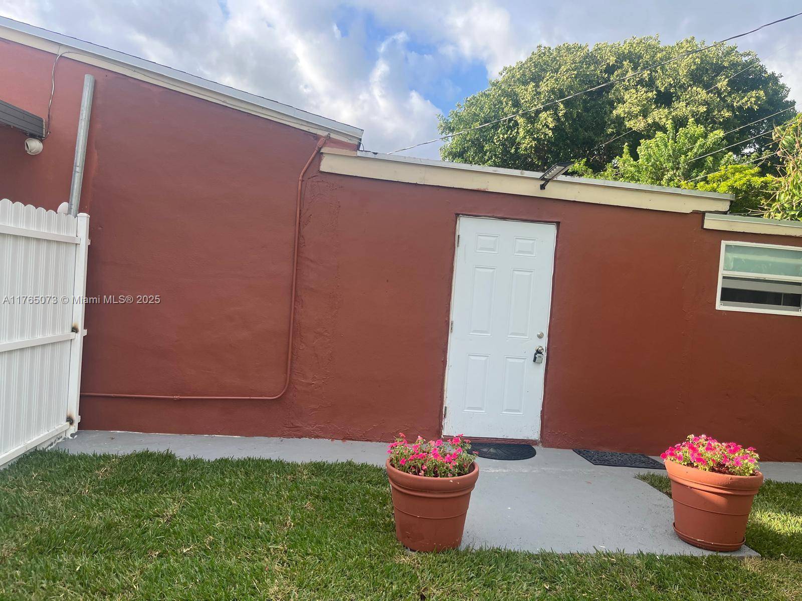 Miami Gardens, FL 33169,18500 NW 8th Rd #0