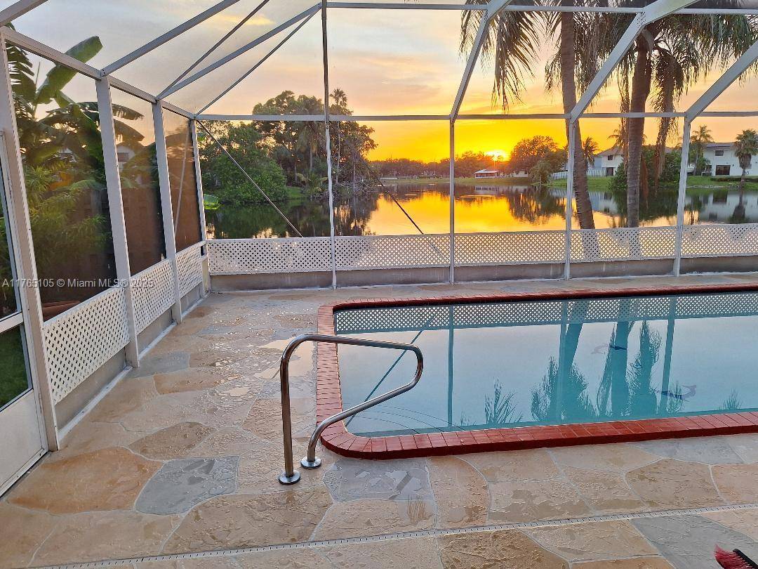 Pembroke Pines, FL 33025,1500 SW 98th Ave