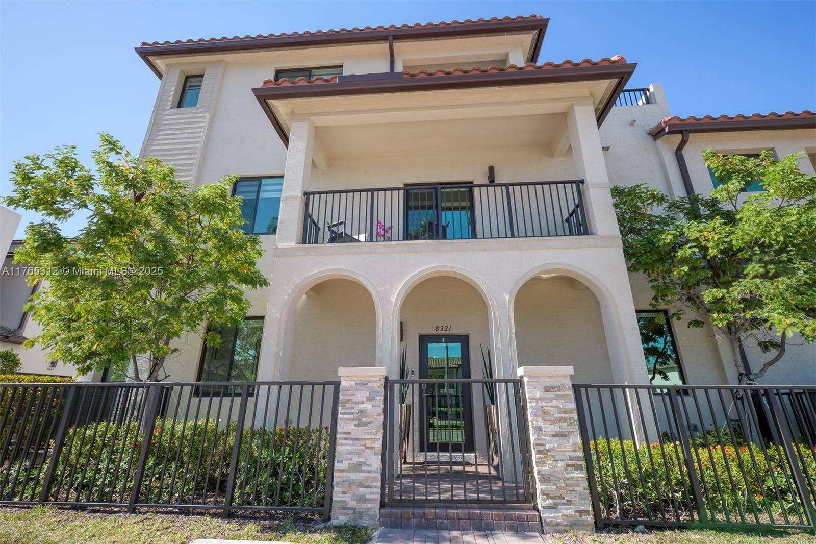 Doral, FL 33166,8321 Central Park Blvd