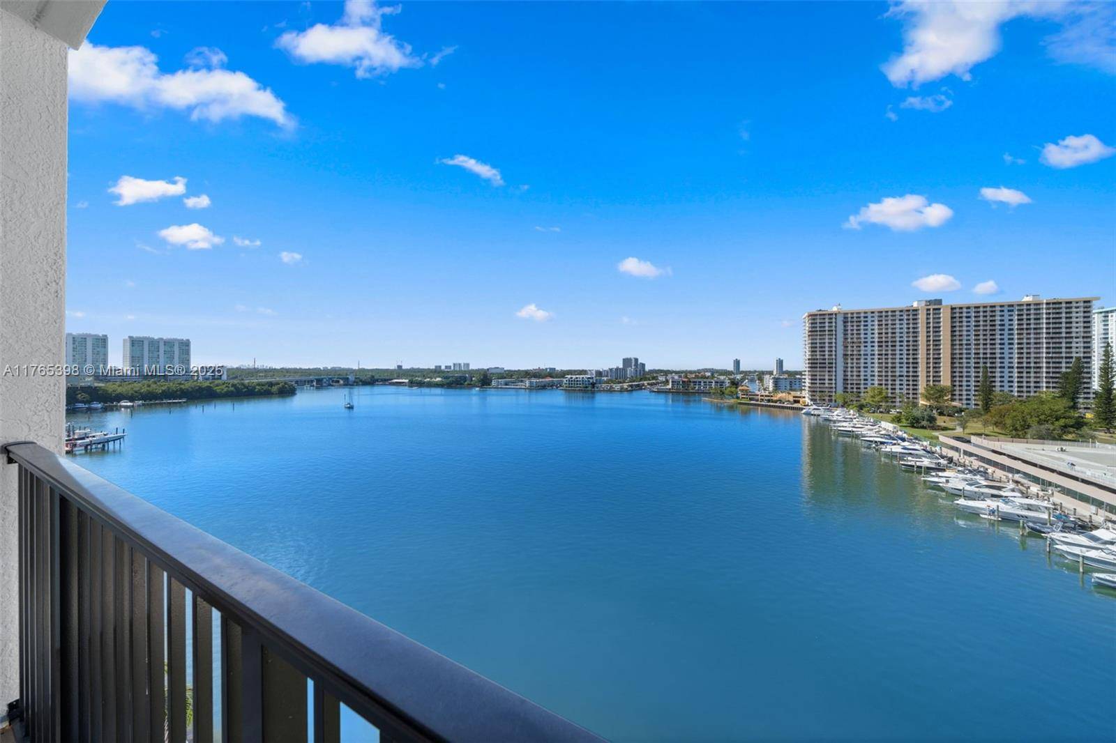 Sunny Isles Beach, FL 33160,17150 N Bay Rd #2908