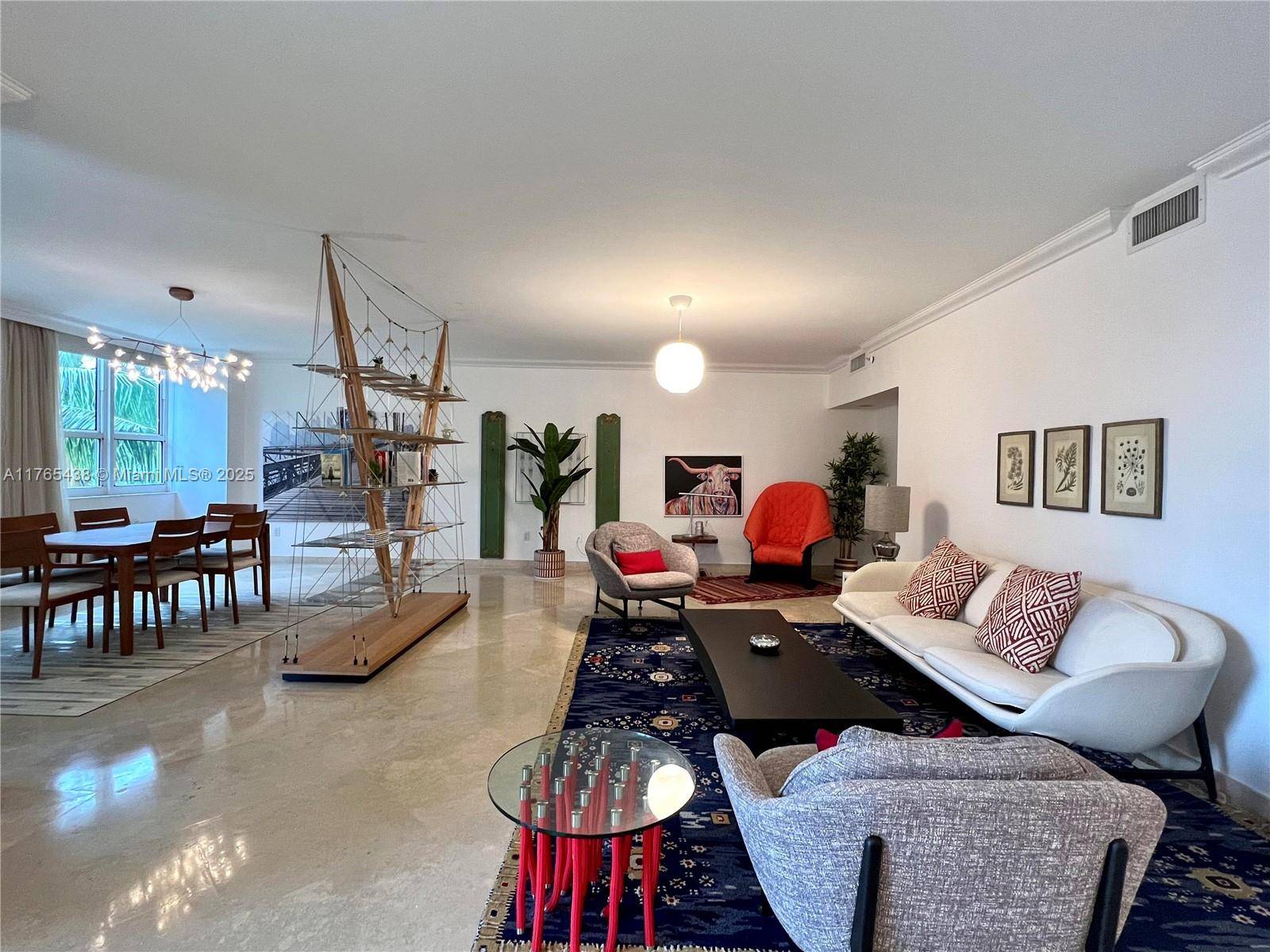 Key Biscayne, FL 33149,445 Grand Bay Dr #310