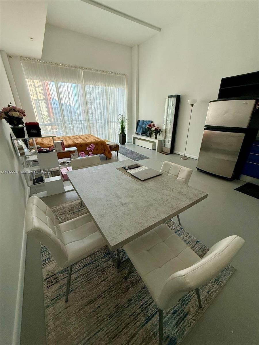 Miami, FL 33132,244 Biscayne Blvd #346