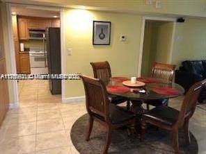 Miami Beach, FL 33140,5005 Collins Ave #1422