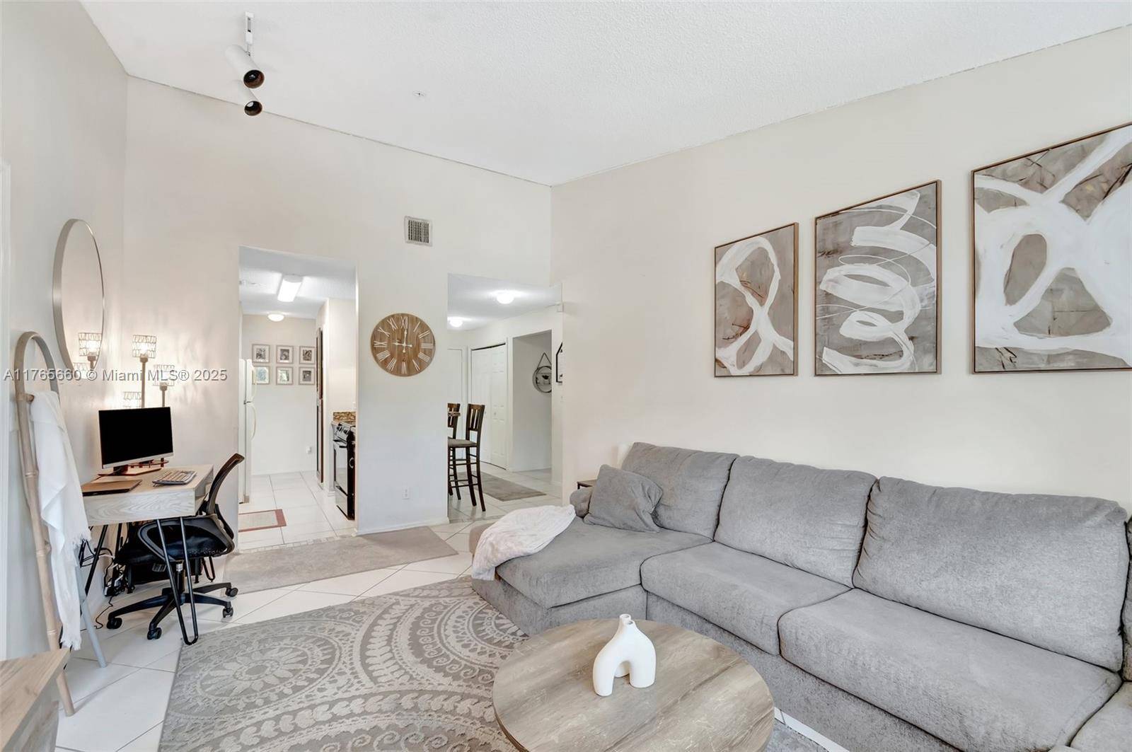 Boynton Beach, FL 33426,2307 N Congress Ave #28