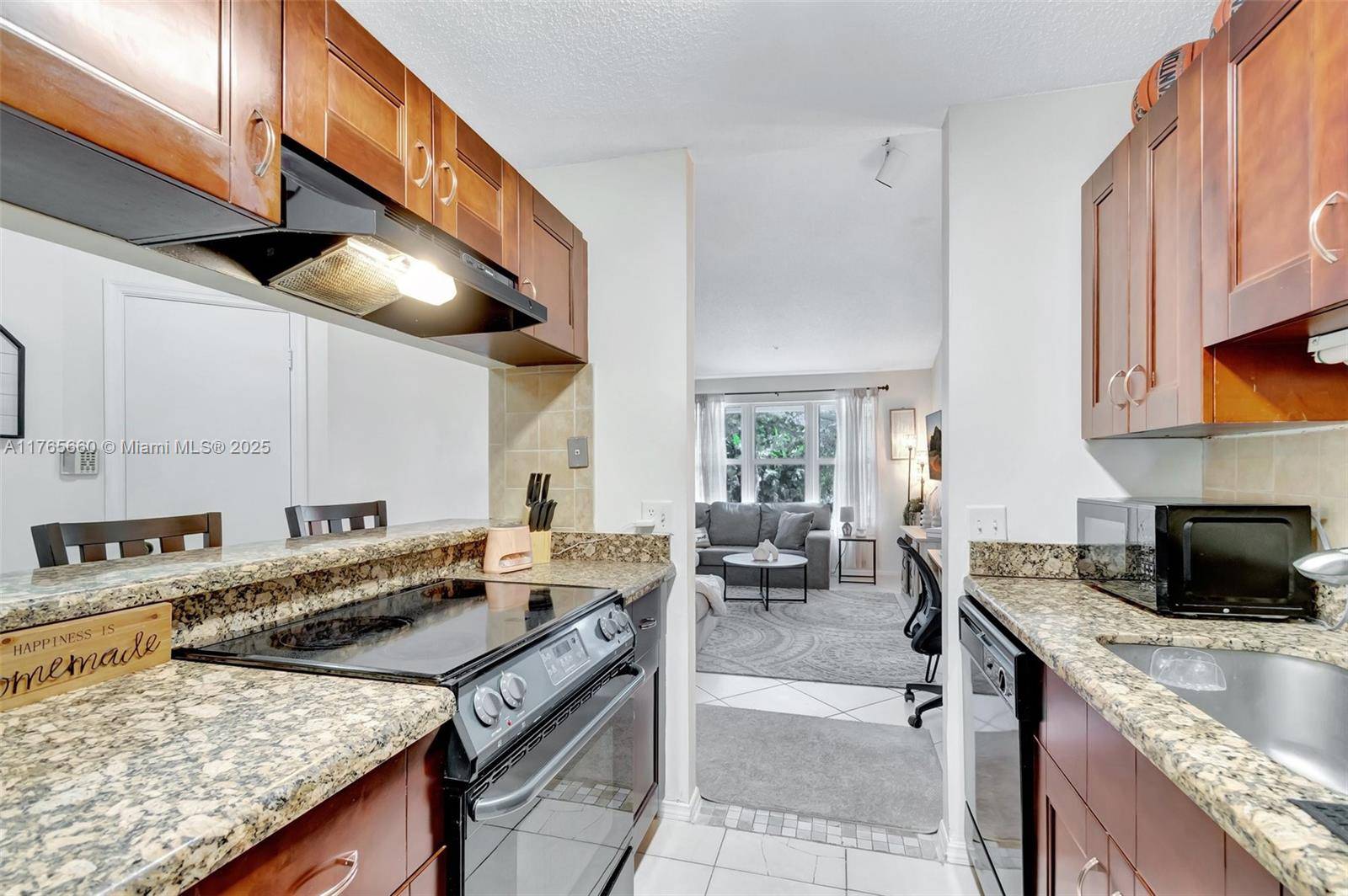 Boynton Beach, FL 33426,2307 N Congress Ave #28