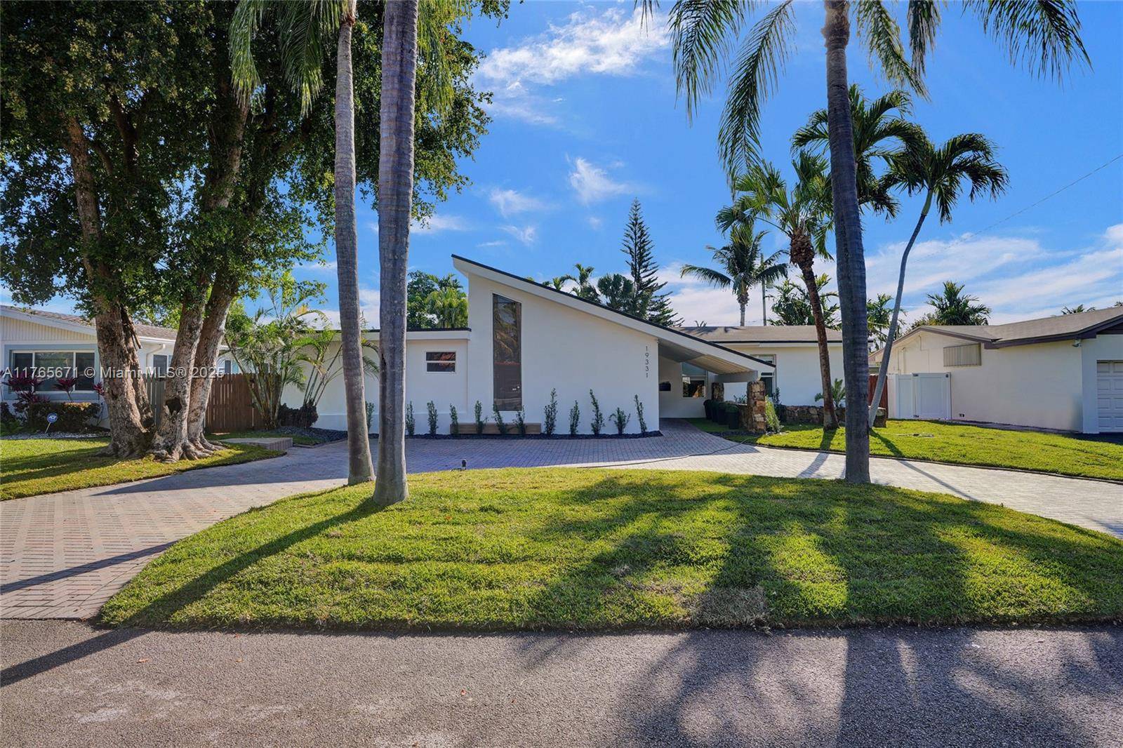 Miami, FL 33179,19331 NE 18th Ct