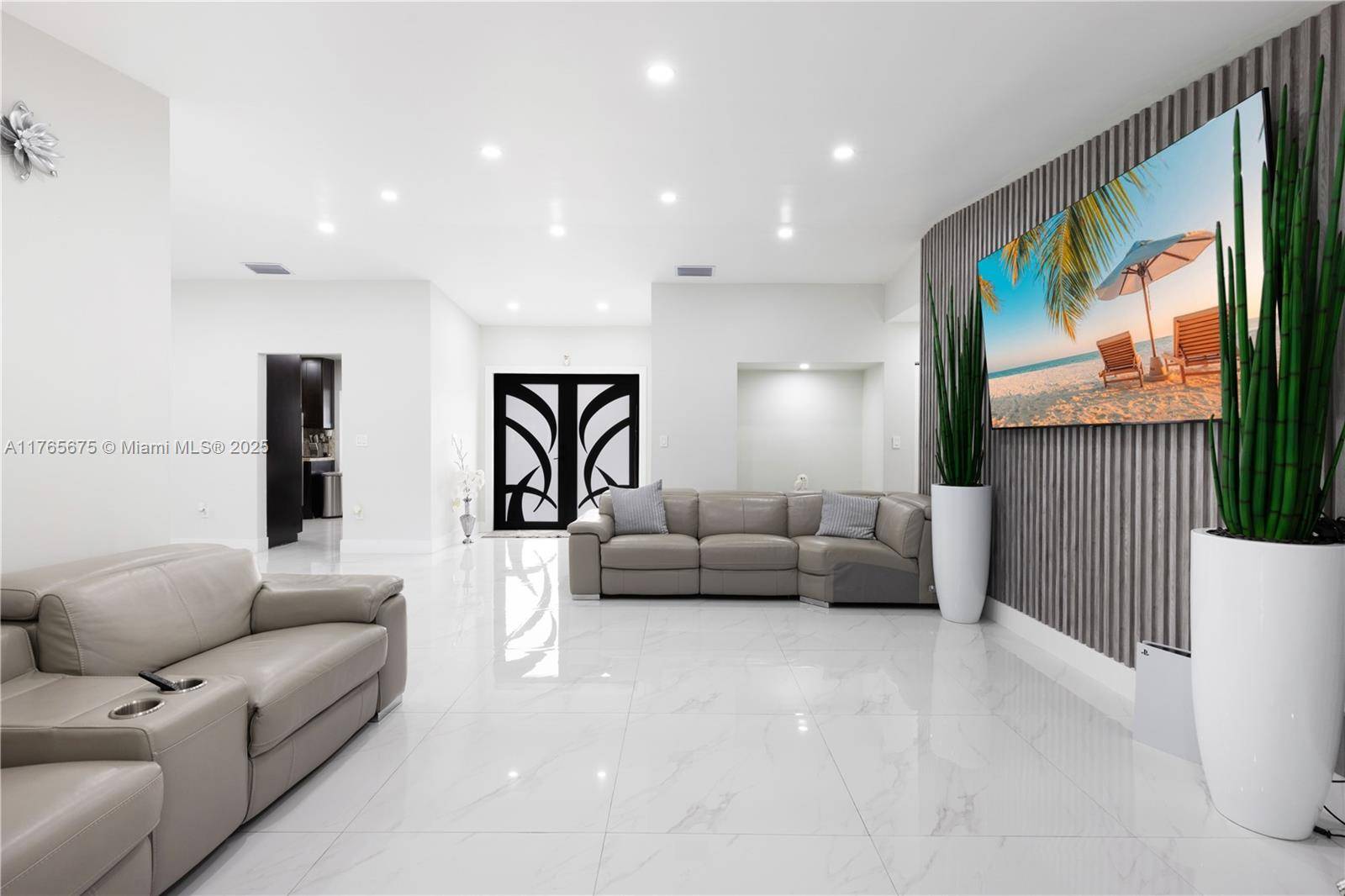 Miami, FL 33177,18650 SW 127th Ct