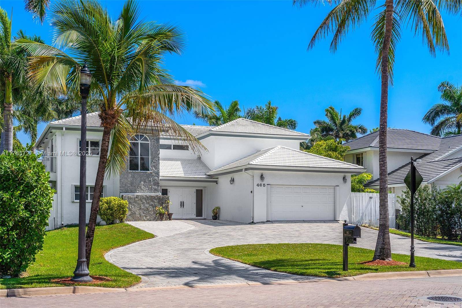 Golden Beach, FL 33160,465 Golden Beach Dr