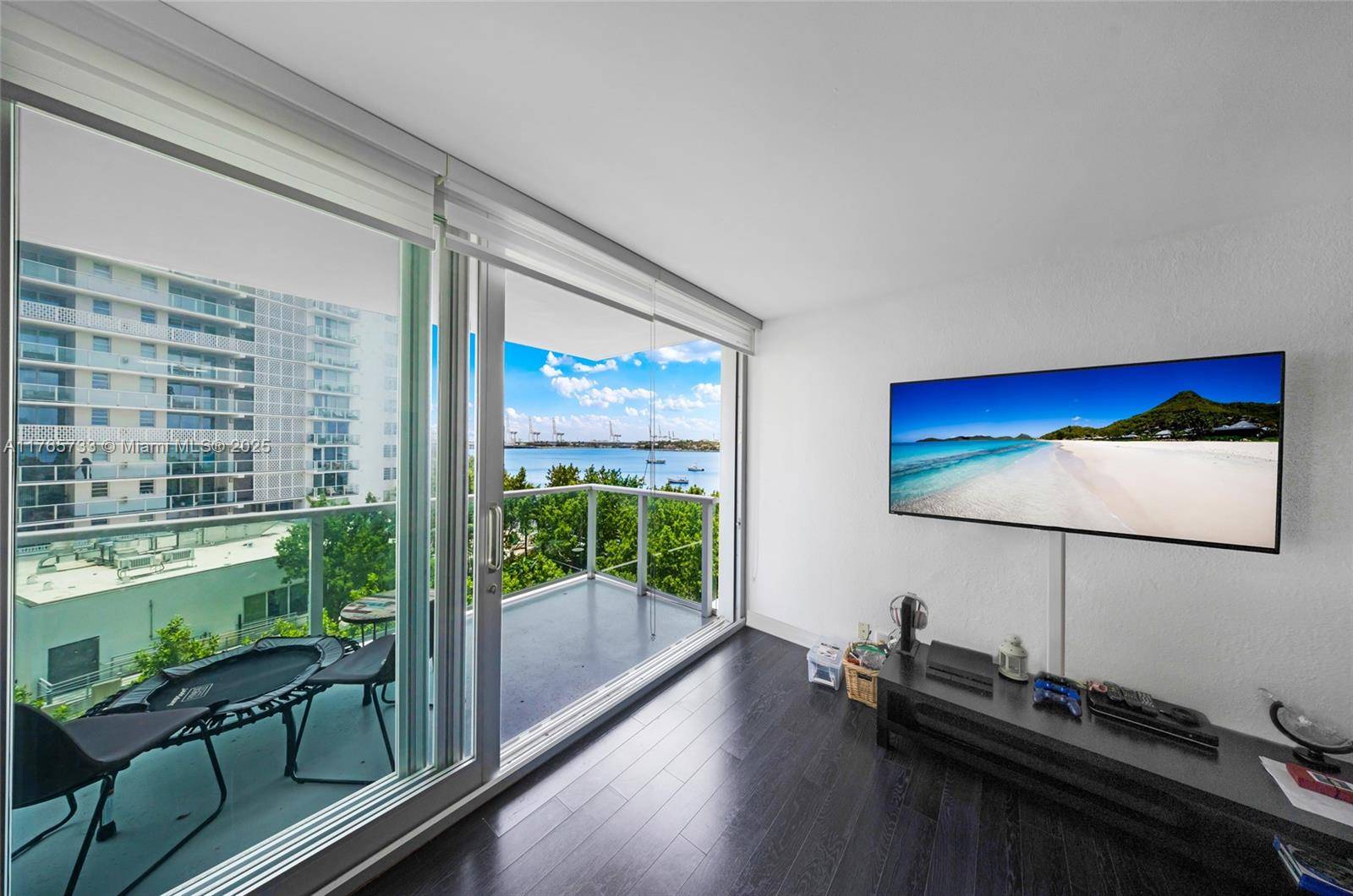 Miami Beach, FL 33139,1000 West Ave #426