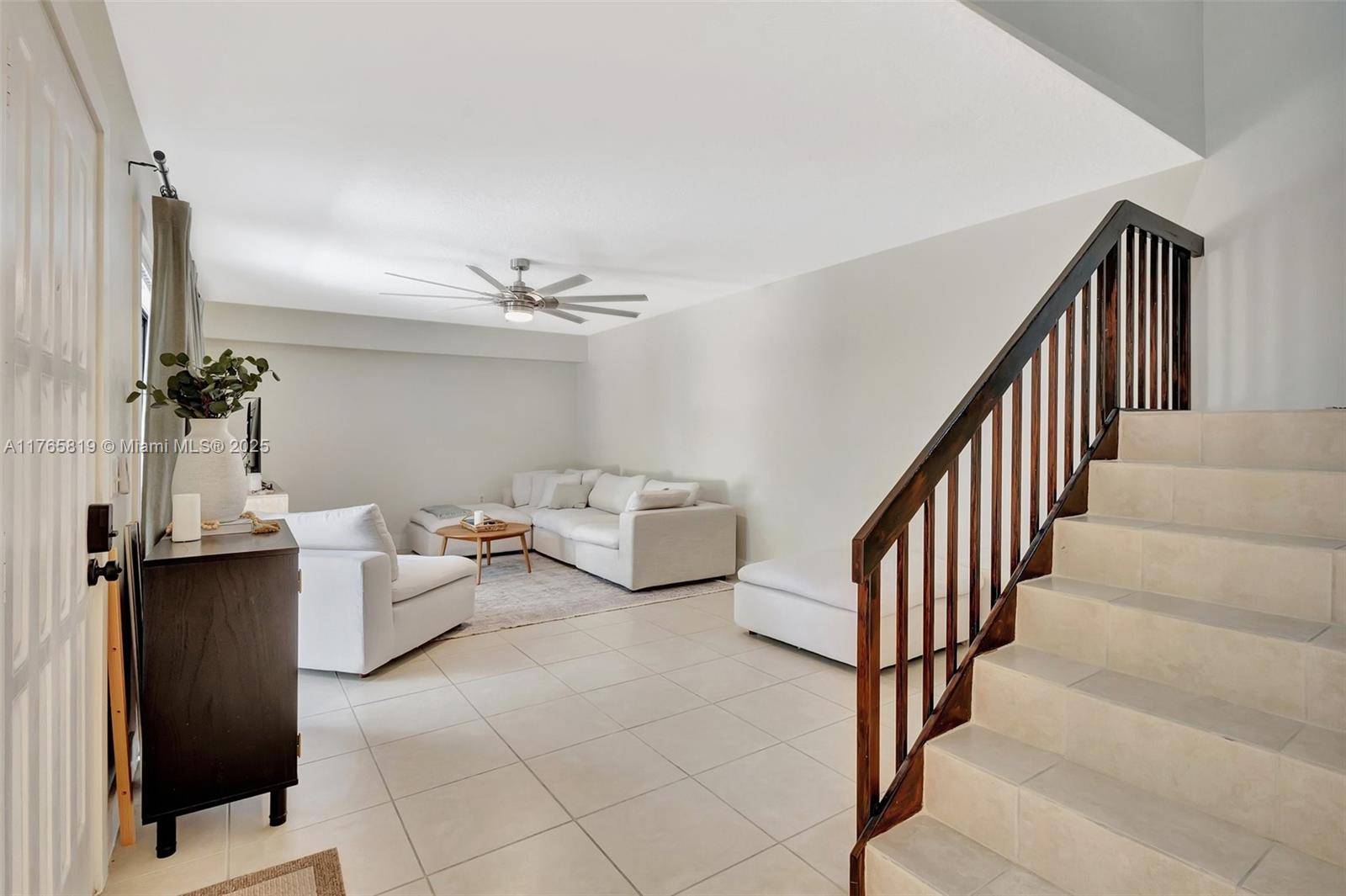 West Palm Beach, FL 33407,206 Charter Way #206