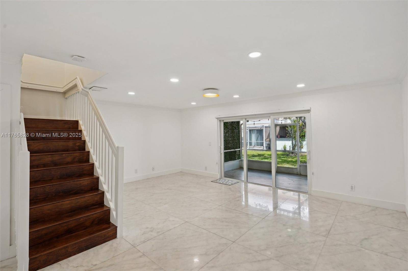 Pembroke Pines, FL 33029,627 NW 208th Dr #0