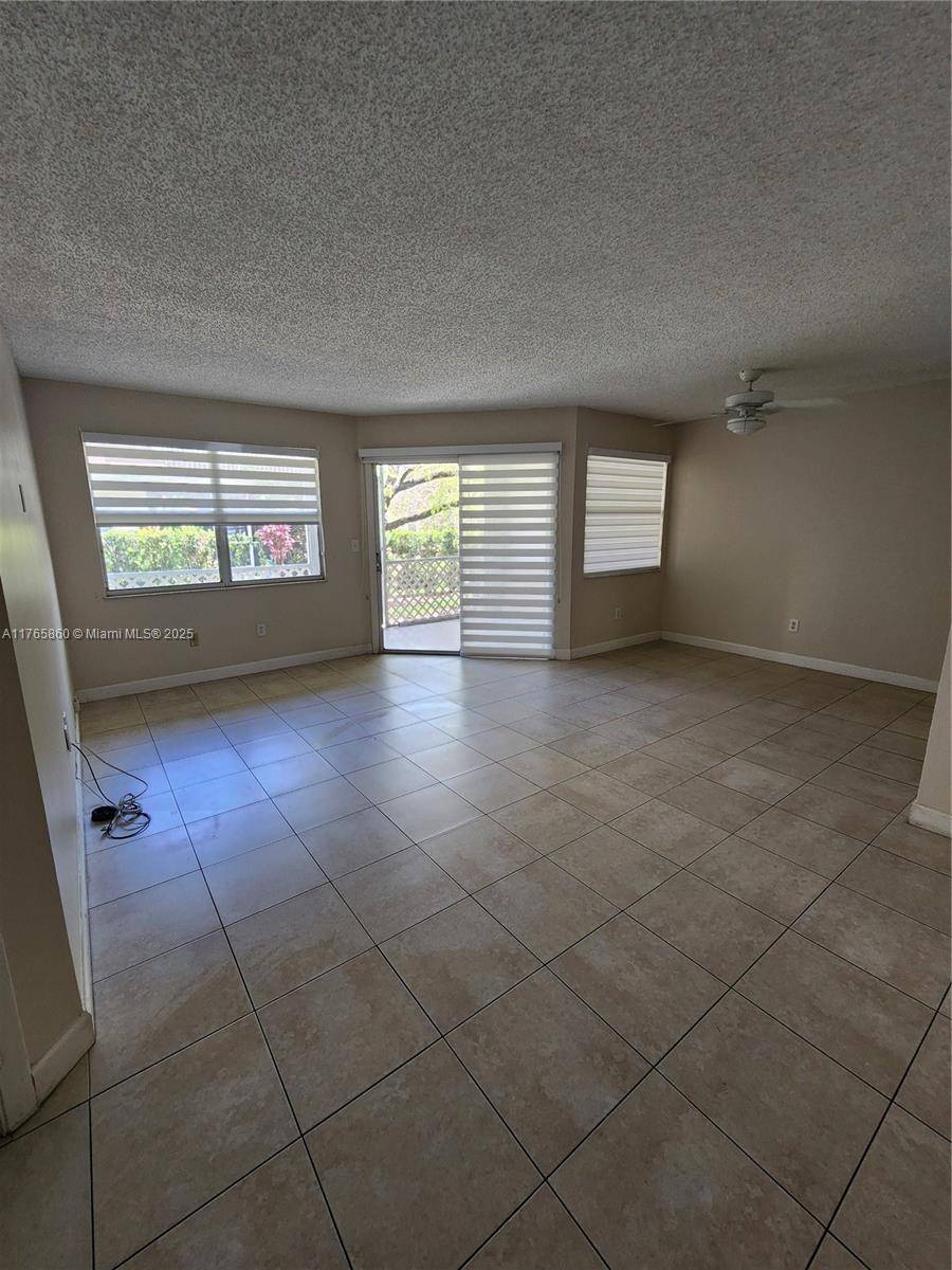 Homestead, FL 33035,2637 SE 21st Ct #105-C