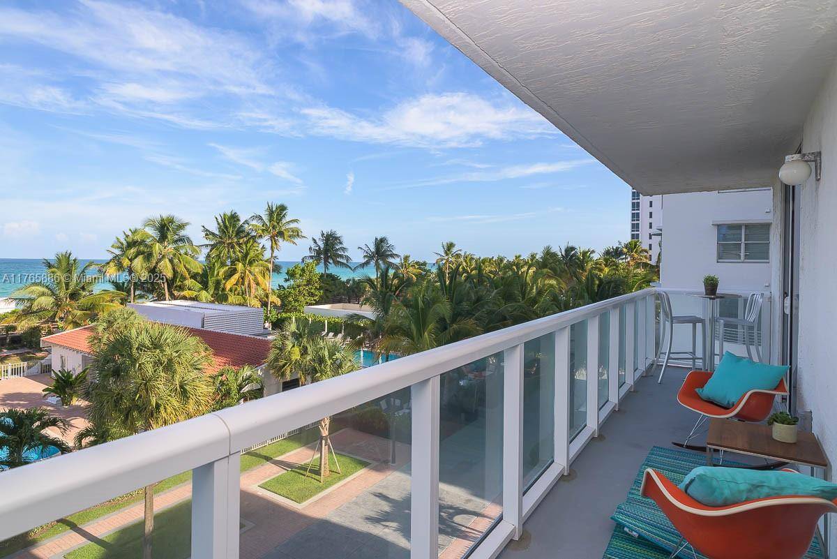 Miami Beach, FL 33140,2457 Collins Ave #405
