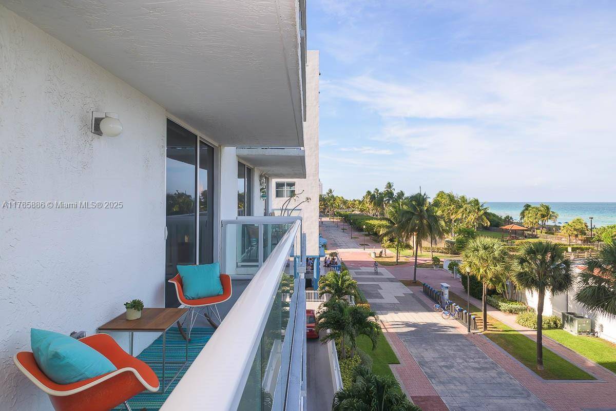 Miami Beach, FL 33140,2457 Collins Ave #405