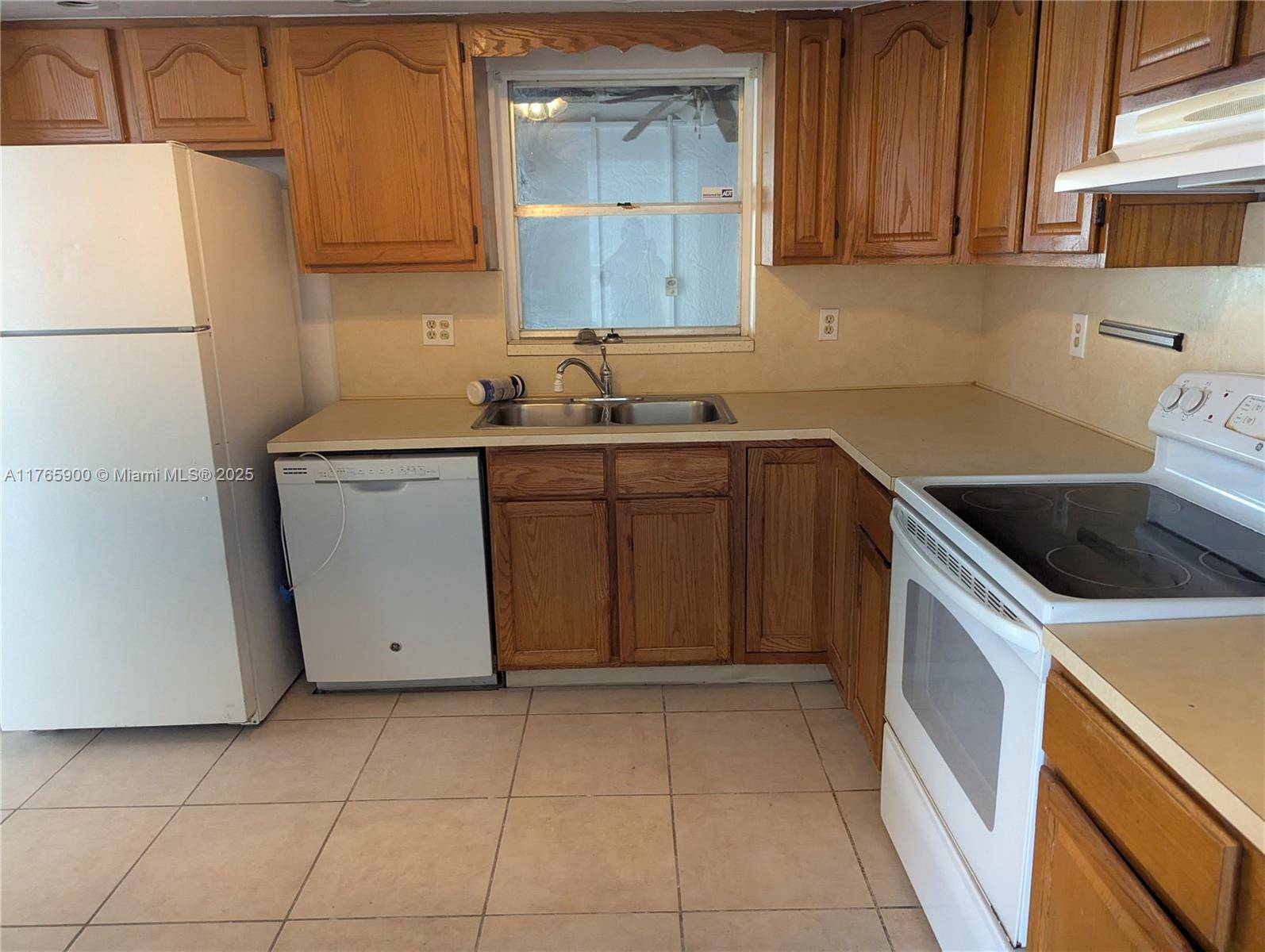 Pembroke Pines, FL 33023,7121 SW 6th St
