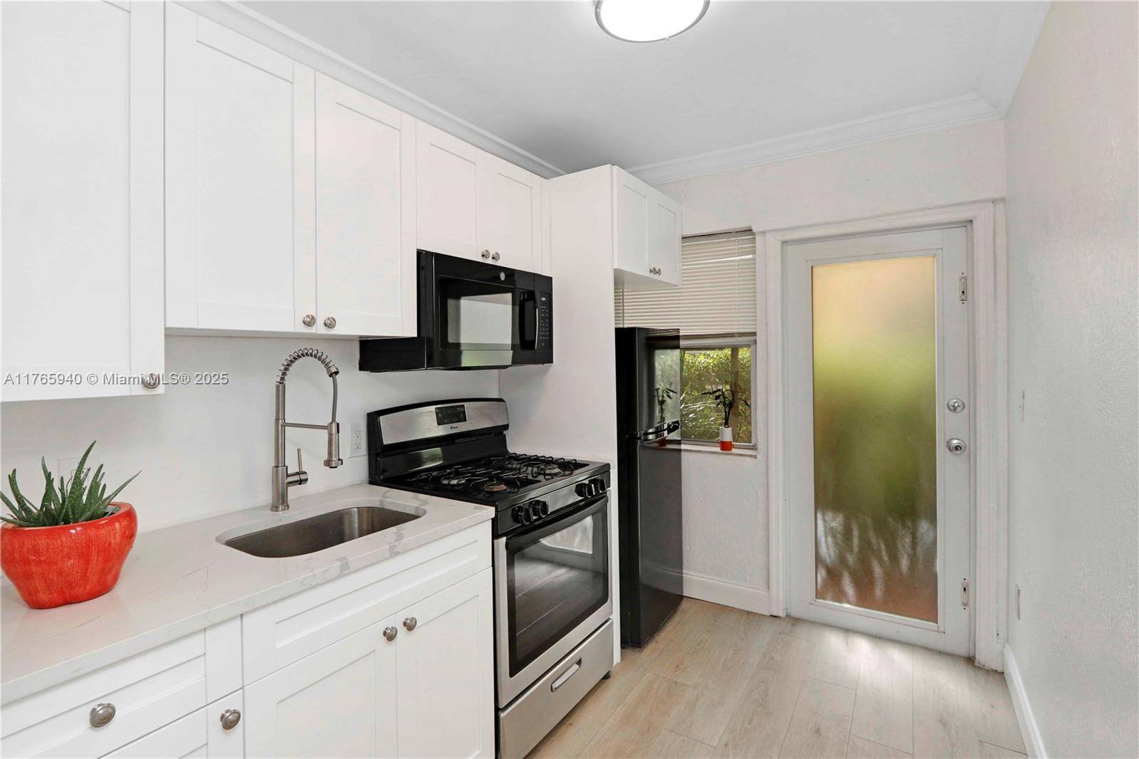 Miami Beach, FL 33141,6831 Abbott Ave #3