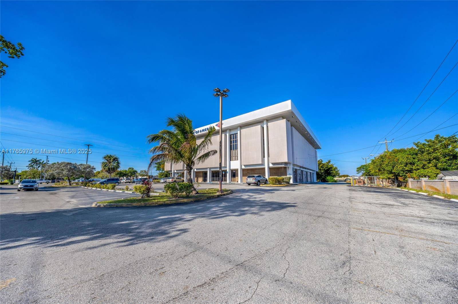 Lauderdale Lakes, FL 33311,3661 W Oakland Park Blvd