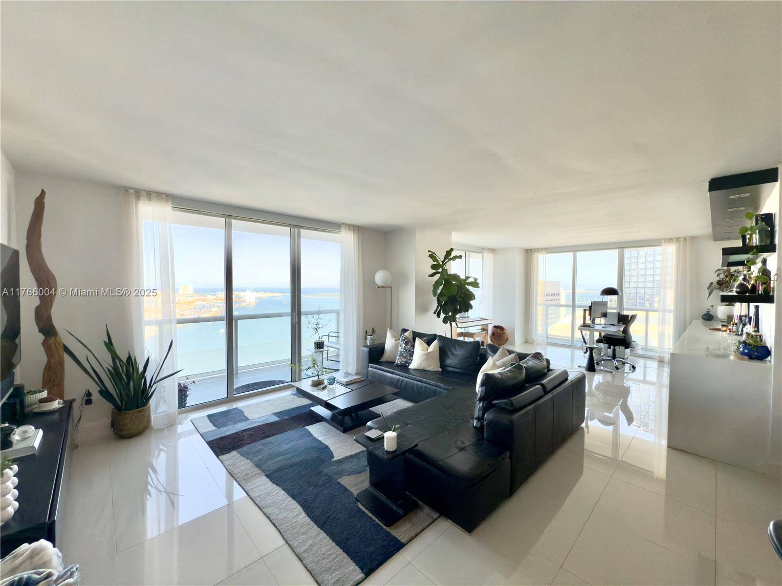Miami, FL 33132,50 Biscayne Blvd #4810