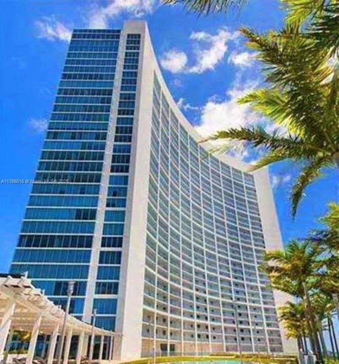 Miami, FL 33137,601 NE 36 ST #2602