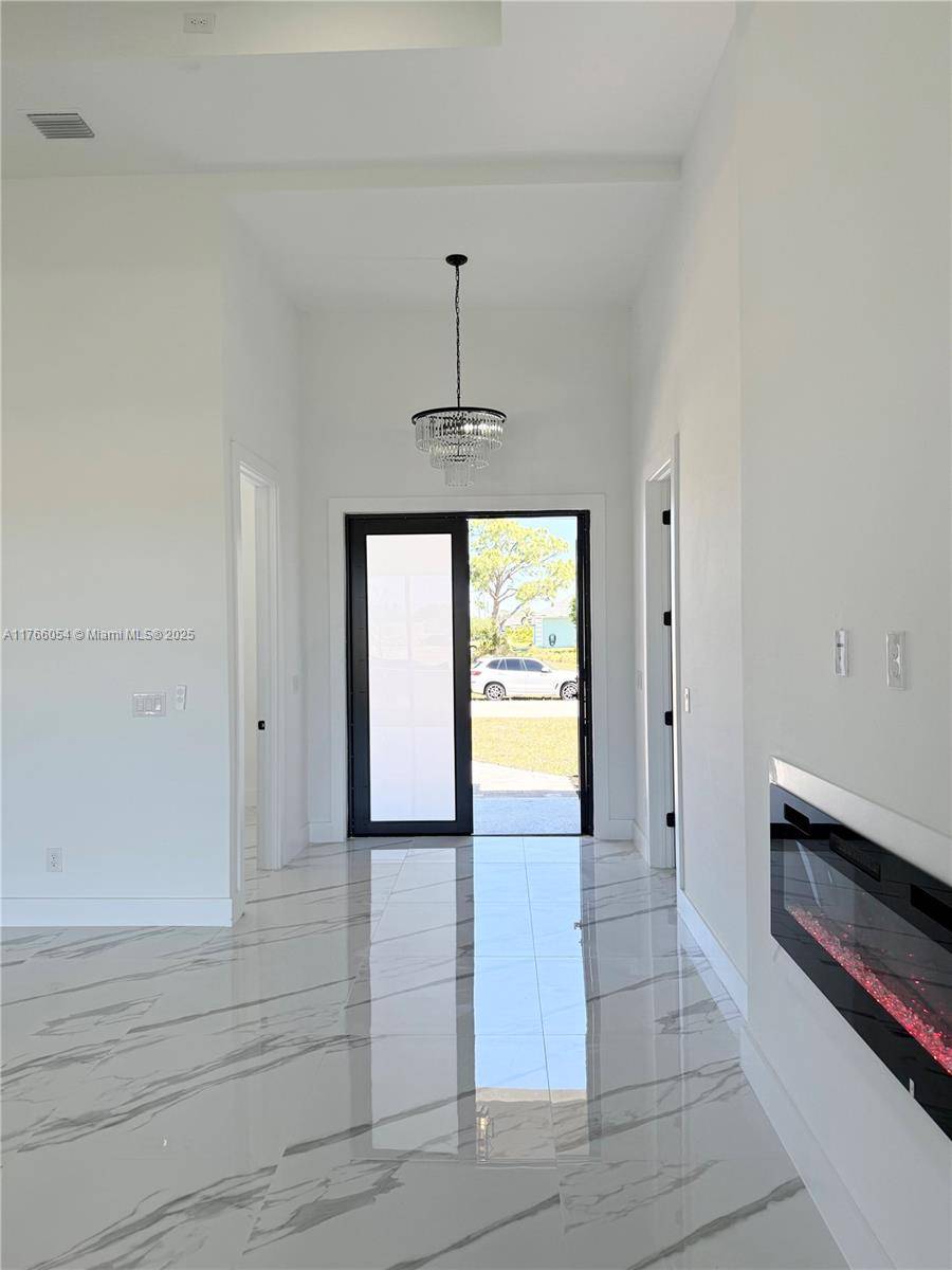 Cape Coral, FL 33909,4210 NE 14TH AVENUE