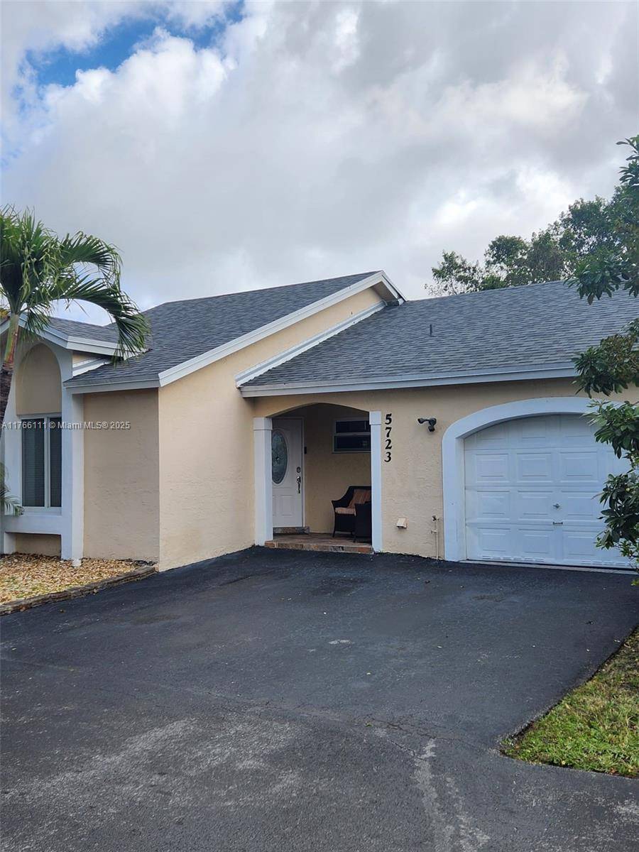 Doral, FL 33178,5723 NW 100th Ct