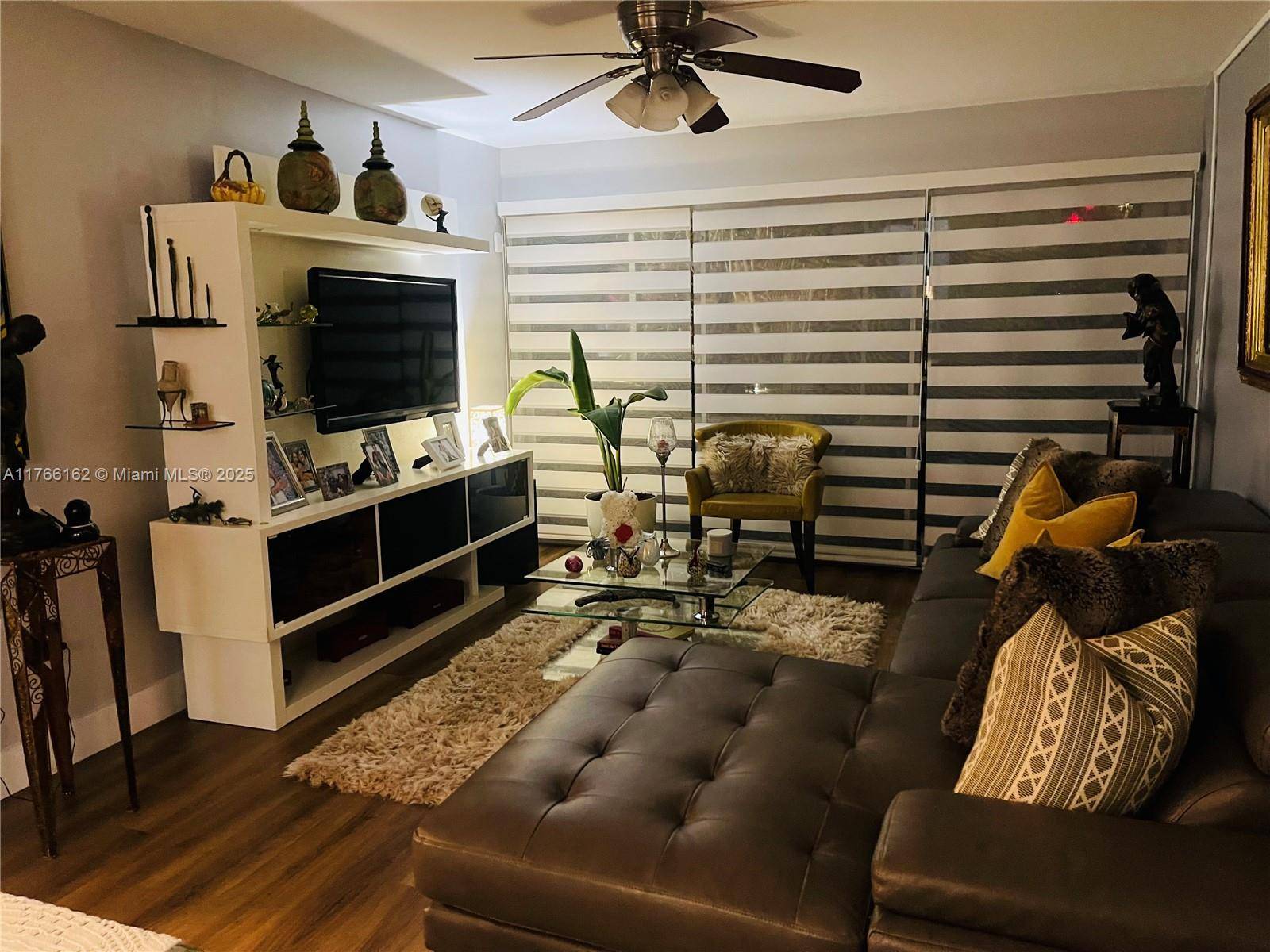 Plantation, FL 33324,483 N Pine Island Rd #C105