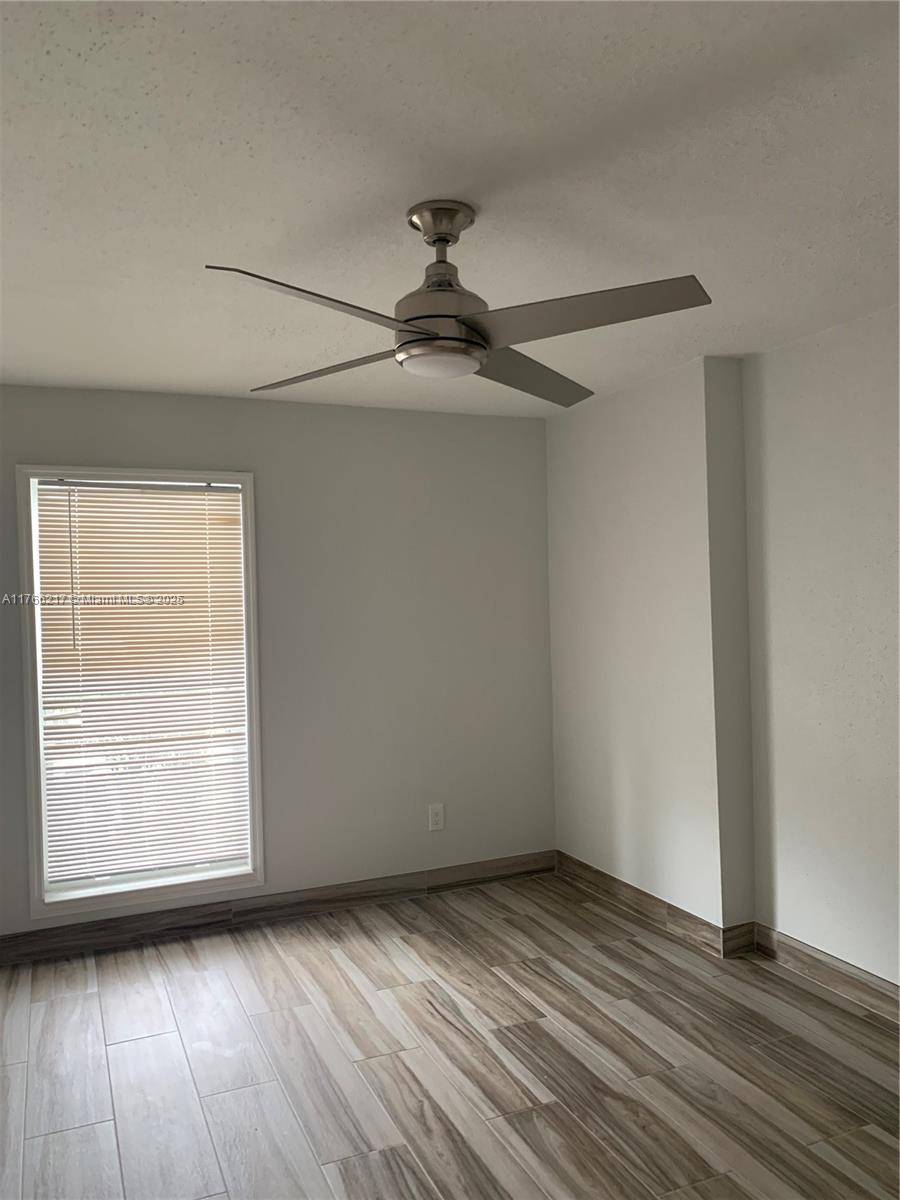 Coral Springs, FL 33071,927 Riverside Dr #314