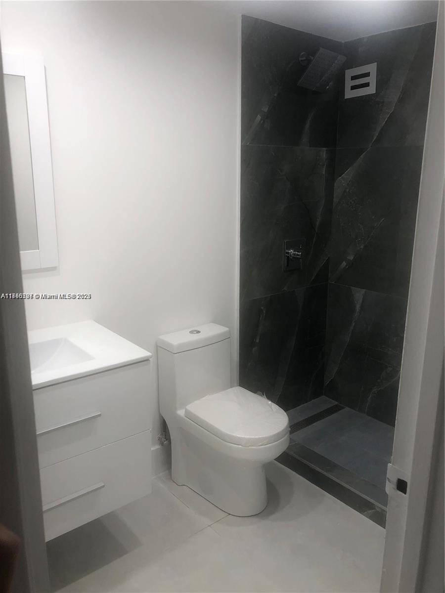 Bal Harbour, FL 33154,10185 Collins Ave #1022