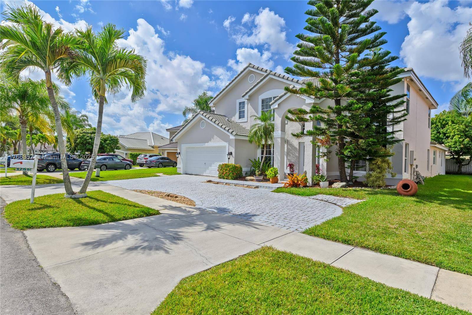 Pembroke Pines, FL 33029,17510 NW 7th Ct