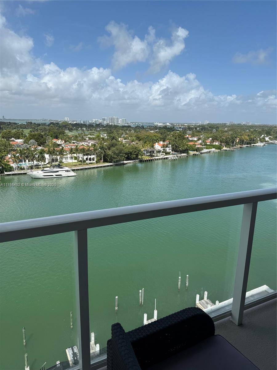Miami Beach, FL 33140,5750 Collins Ave #11D