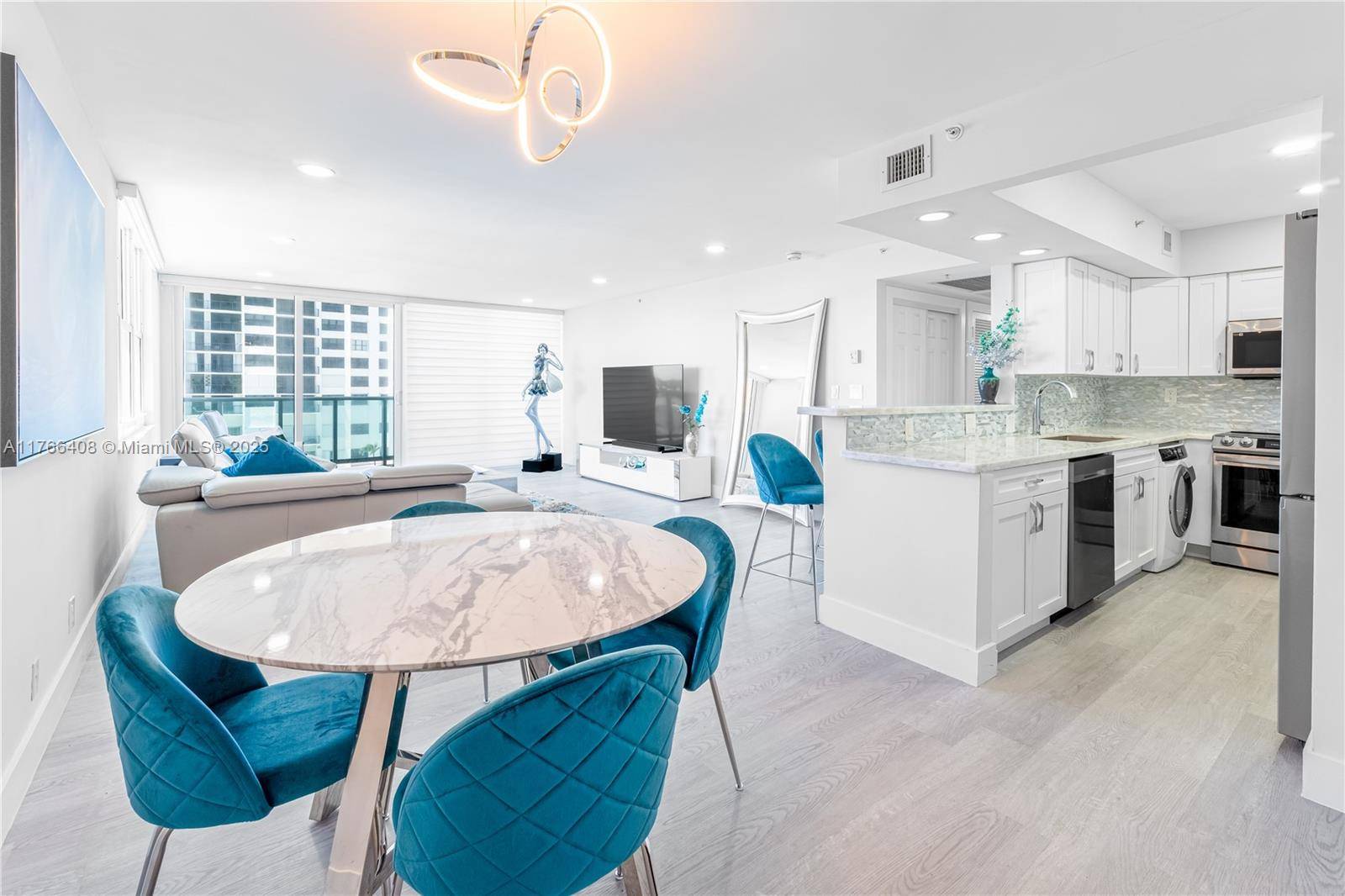 Hollywood, FL 33019,2501 S Ocean Dr #536
