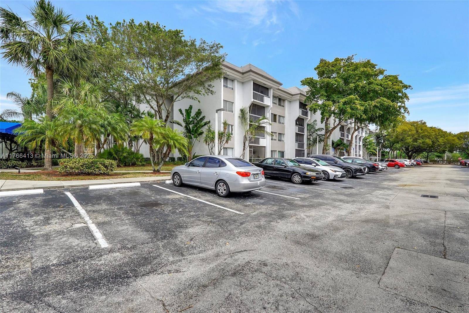 Plantation, FL 33324,711 N Pine Island Rd #214